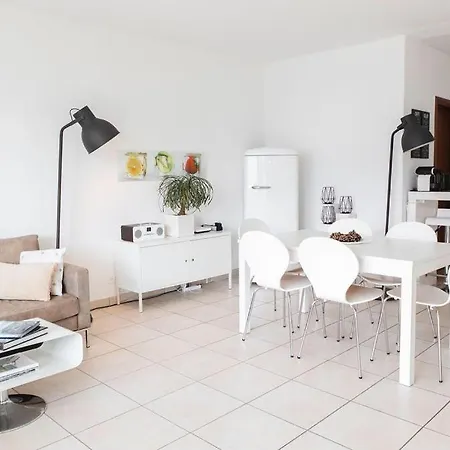 La Promenada Residence, *